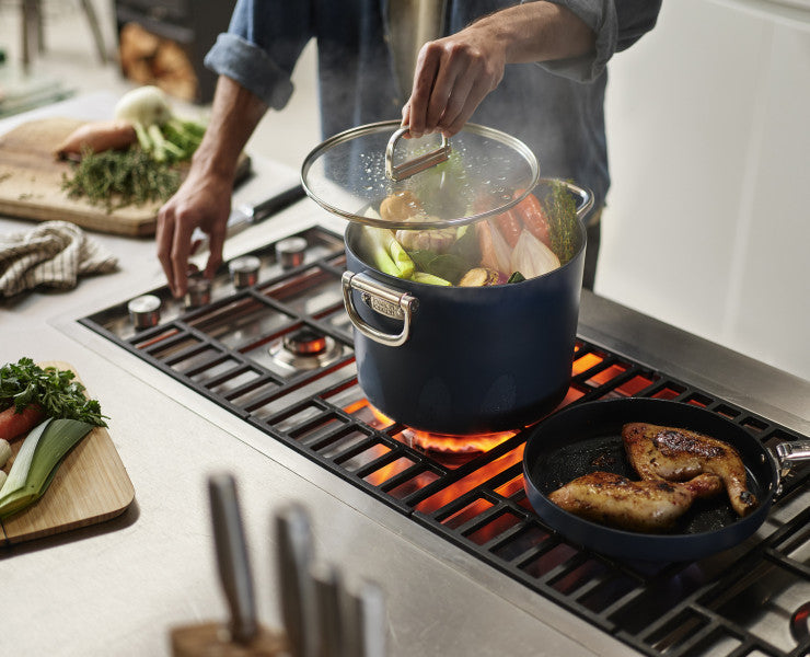 Joseph Joseph Space 25cm Non-Stick Induction Stock Pot & Lid