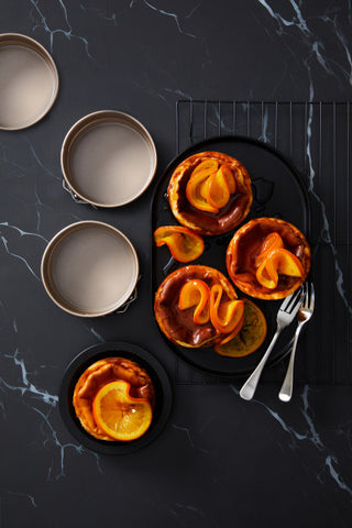 Stanley Rogers Ceramabake Springfoam Pan