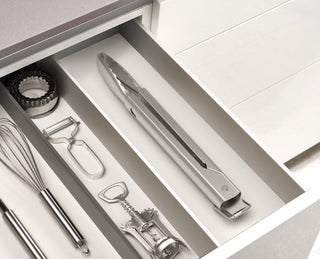 Joseph Joseph
 GrillOut BBQ Tongs with retractable arms