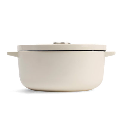KitchenAid Covered Round Casserole 26cm/5.2L Almond Cream