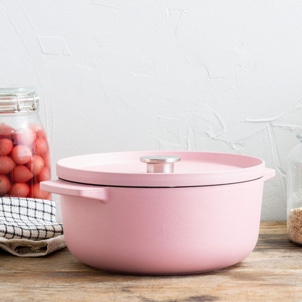 KitchenAid Covered Round Casserole 26cm/5.2L Dried Rose