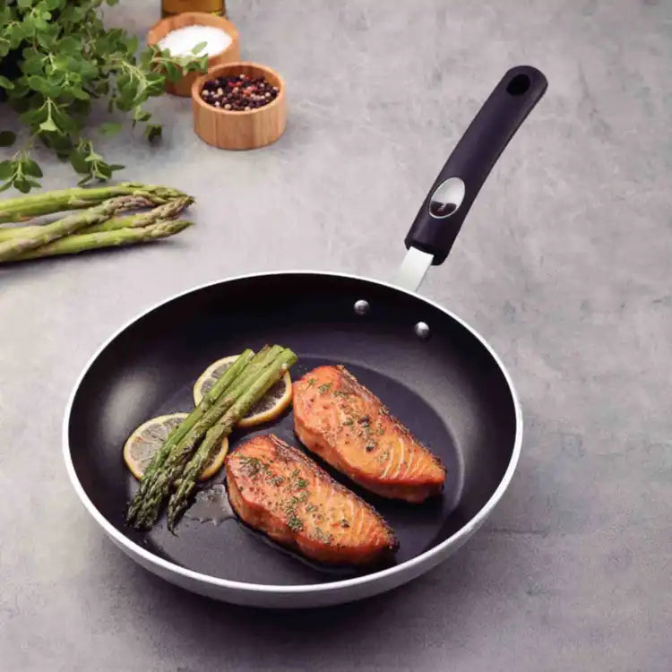 Tramontina Professional Aluminum Nonstick Frying Pan 20cm